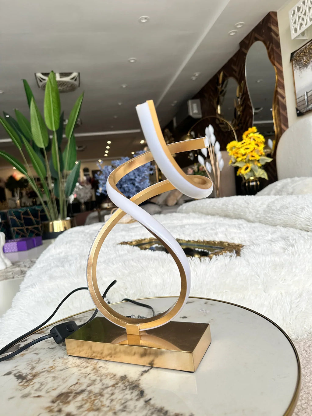 LED Spiral Crystal Table Lamp – 3-Mode Dimmable Decorative Light