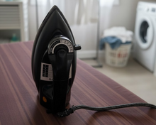 Heavy Duty Dry Iron for Clothes