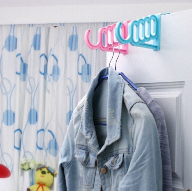 Random Color - Multifunctional Durable 4 Holes & 1 Hook Over the Door Plastic Hangers