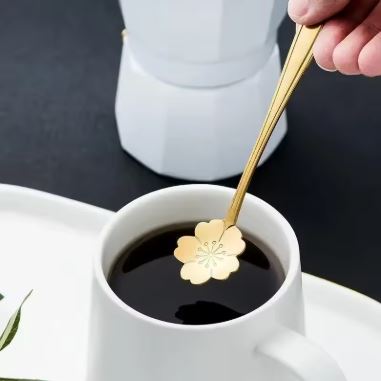 Set of 6 - Stainless Steel Gold-Plated Flower Spoons