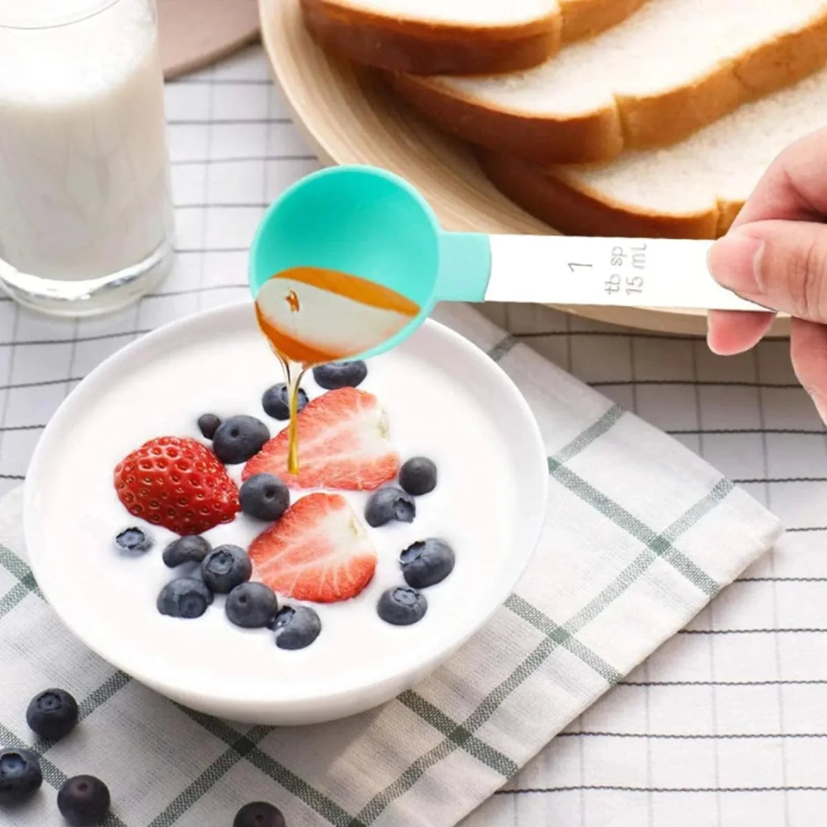 Set of 8 Measuring Spoons & Cups with Stainless Steel Handles